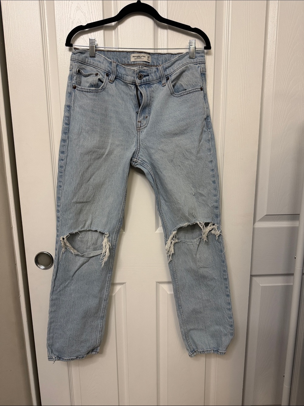 Abercrombie & Fitch Light Wash Straight Leg Jeans 90’s straight 29 short